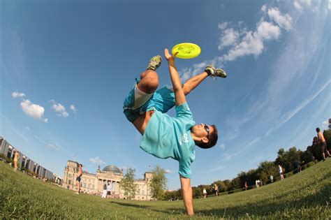 Freestyle Frisbee Musical Debuts in Toronto | Frisbee Rob