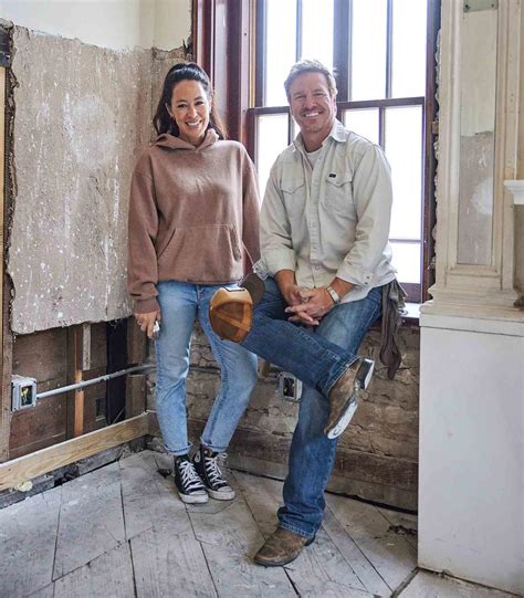 Chip and Joanna Gaines to Sell Waco Castle They Renovated at Auction