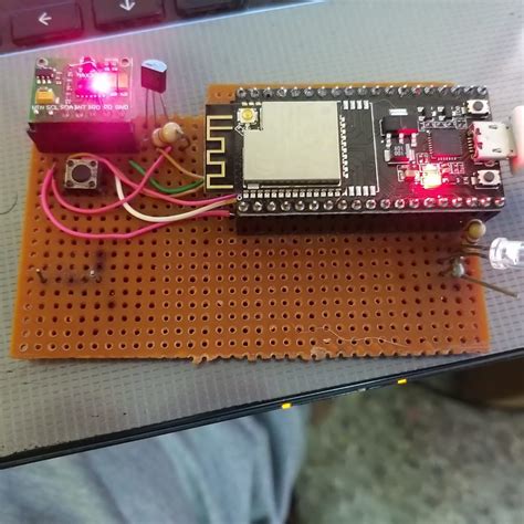 Make Your Own Temperature And Pulse Oximeter | Full Electronics Project