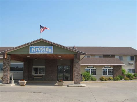 Fireside Inn & Suites - UPDATED Prices, Reviews & Photos (Devils Lake ...