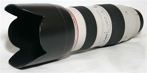 File:Canon EF 70-200mm F2.8L lens with hood.jpg - Wikimedia Commons