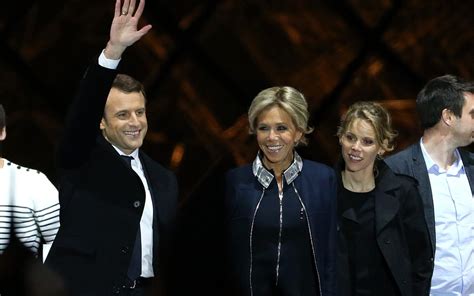 Emmanuel Macron Young - Former Drama Teacher Brigitte Macron Seeks New Role As French First Lady ...