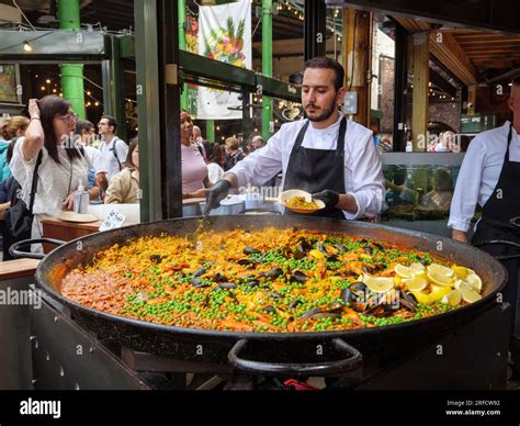 Spanish paella food stall at Borough Market, London, England, UK Stock ...