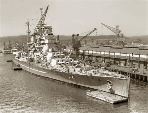 King George V-class battleship HMS Duke of York at Woolloomooloo Wharf 23rd November 1945.[2171 ...