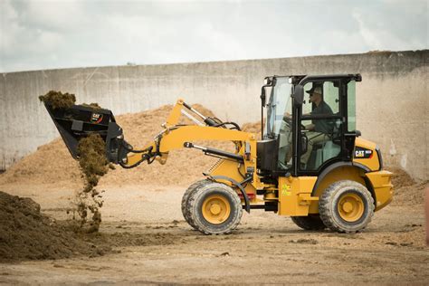 Cat® 903D Compact Wheel Loader delivers increased performance | Cat | Caterpillar