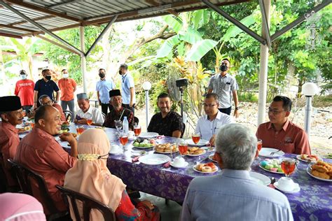 VISIT TO KAMPUNG PARIT RAJA DARAT, BATU PAHAT - HRH Crown Prince of Johor