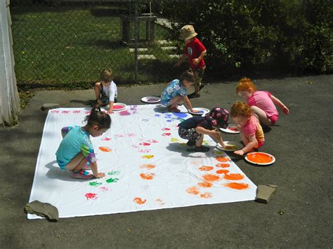 Simply Sweet Sunday: Kids Painting Pool Party!