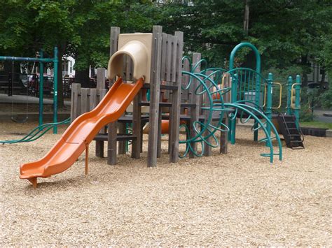 Visiting Brookline Playgrounds: Pierce School Playground