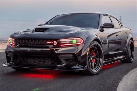 Shaquille O'Neal's Customized Dodge Charger SRT Hellcat Redeye Widebody