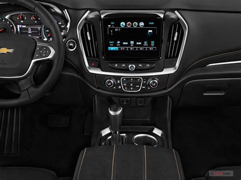 2020 Chevrolet Traverse: 81 Interior Photos | U.S. News