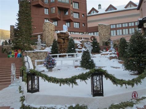 Beaver Creek Ice Rink – Avon, CO | Winter Ice Skating