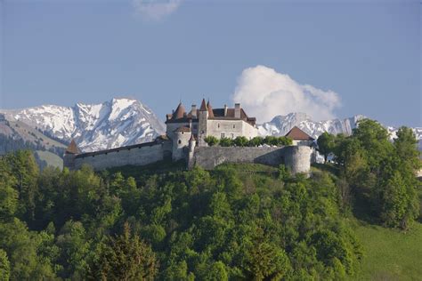 Castles of Switzerland | Swiss Tours