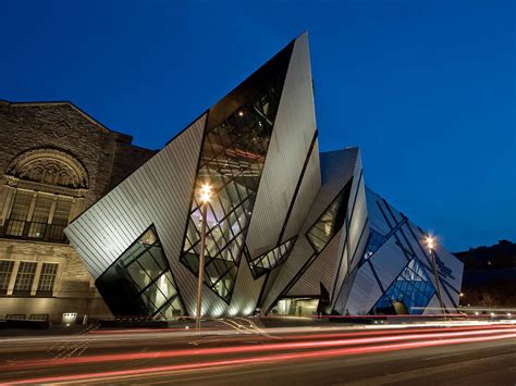 26 Best Things to do in Toronto Right Now