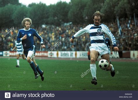 football, Bundesliga, 1975/1976, Wedau Stadium, MSV Duisburg versus ...