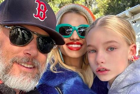 Jessica Simpson is 'feeling festive' in 'adorable' new family photos