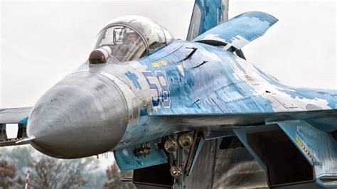 F-15 Killer: Meet Russia's Su-27 Flanker Fighter - 19FortyFive