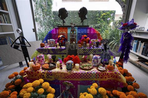 How to make an ofrenda, or altar, for Día de los Muertos : NPR