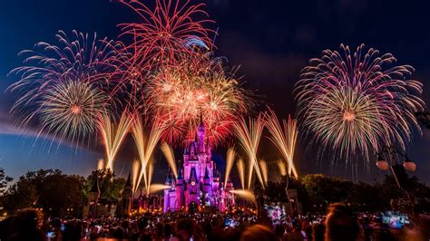 #DisneyParksLIVE To Live Stream Fourth of July Fireworks July 4 at 8:55 ...