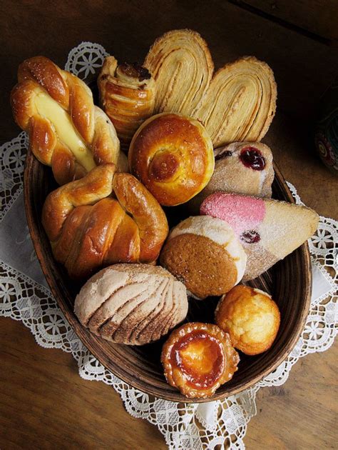 Mexican Sweet Breads (Pan Dulce) + Video | Mexican sweet breads, Mexican food recipes, Mexican bread