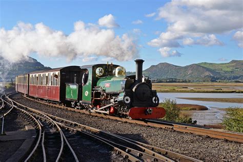 Caernarfon Welsh Highland Railway/ Rheilffordd Eryri North Wales Railways Attractions