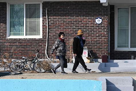 Life on the frontline: fear, camaraderie on South Korean border island ...