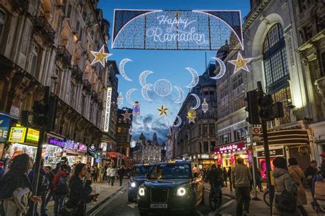 Photos: London lights up with first ever Ramadan decorations | News-photos – Gulf News