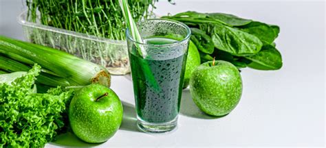 Chlorophyll Benefits, Uses, Risks and Side Effects - Dr. Axe