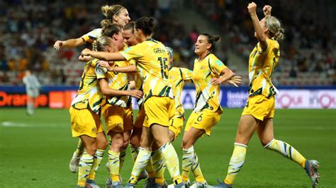 Under New Deal, Australian Women's And Men's Soccer Will Get Equal ...