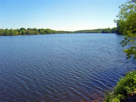 File:Lake Carmel, New York.jpg - Wikimedia Commons