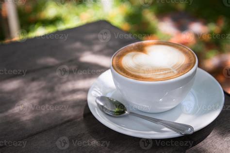 latte art coffee with heart shape 8031289 Stock Photo at Vecteezy