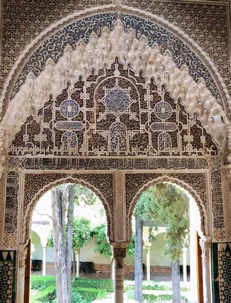 History of the Alhambra's Paradisal Gardens and Courtyards - Lions in ...