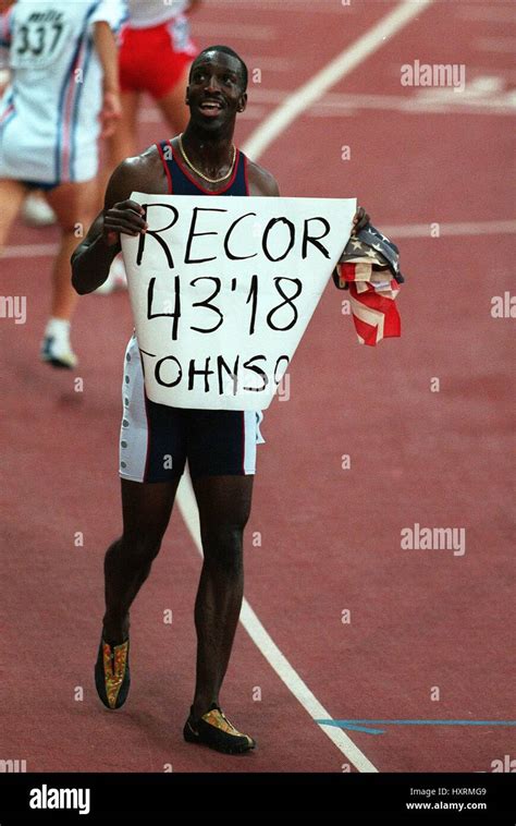 MICHAEL JOHNSON 400M NEW WORLD RECORD 1999 26 August 1999 Stock Photo ...