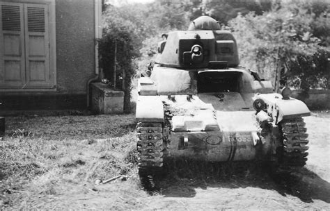 French tank Renault R35 number 500355 | World War Photos