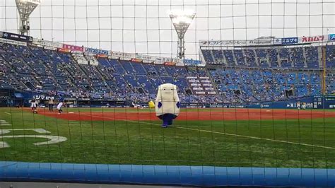 Japanese mascot at a baseball game : r/oddlyterrifying