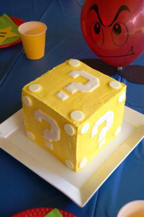 Super Mario Item Block by Di | Mario birthday cake, Super mario cake, Mario cake