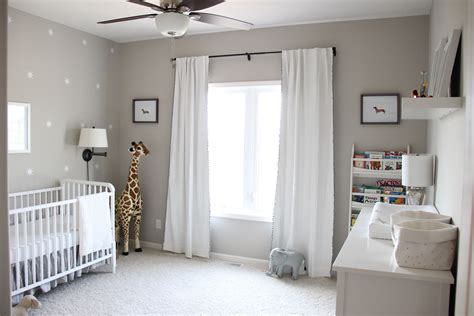 Gender Neutral Gray Zoo Themed Nursery - Project Nursery | Nursery baby room, Baby nursery decor ...