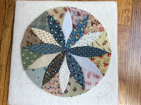 Pin by Joan Burckle on Carolyn Konig Designs and other Circles Quilts | Circle quilts, Quilts ...