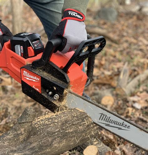 Milwaukee M18 FUEL 16" Chainsaw Review - Tool Box One