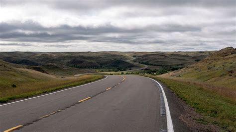 How to Plan an Epic North Dakota Road Trip: 5 Day Itinerary Exploring ...