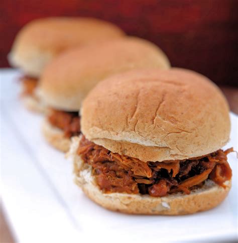 Vittles and Bits: Slow-Cooker Pulled Pork Sliders