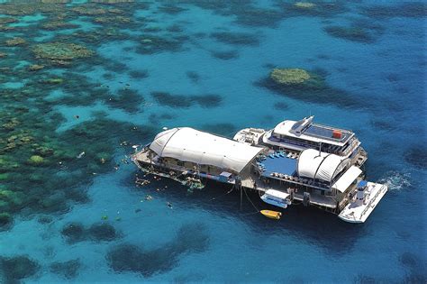 Great Barrier Reef Pontoon Cairns - GreatBarrierReefToursCairns.com