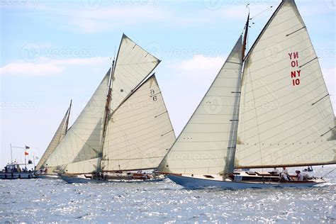 sailing boat race 8933943 Stock Photo at Vecteezy