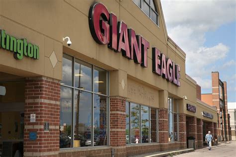 Giant Eagle expands curbside hours for health-care workers at 2 ...