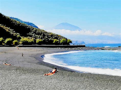 Playa la Arena en Tacoronte: Un paraíso de Tenerife