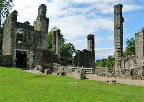 Berry Pomeroy Castle - A Bit About Britain