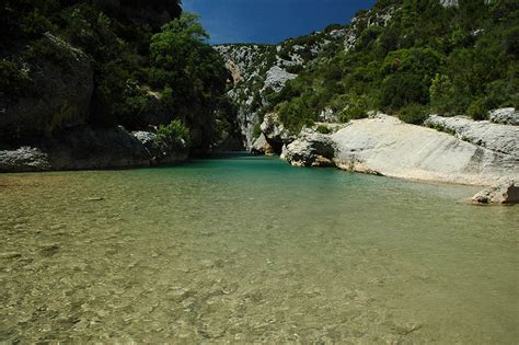 Lac de montagne – Le Chalet de l'ours