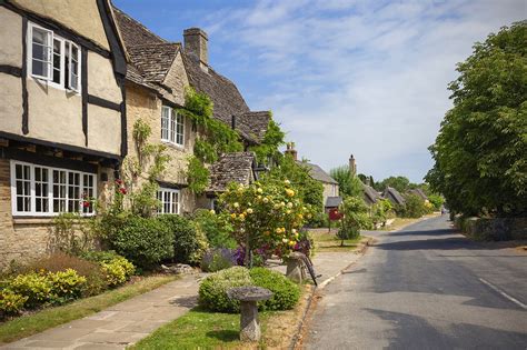 10 Most Picturesque Villages in Oxfordshire - Head Out of London on a Road Trip to the Villages ...