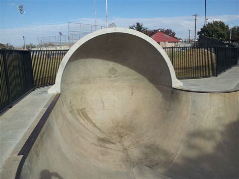 cradle skateboard ramp designs | Map to Skating in Texas: Lively Point Skatepark-Irving ...