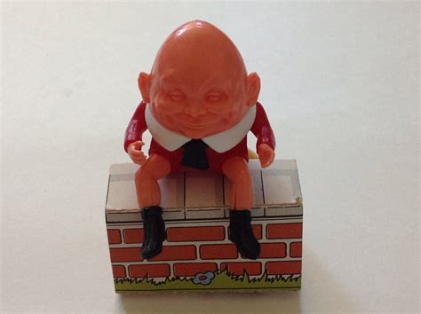 Vintage Kinder Surprise EGG MAN Humpty Dumpty 1985 With Wall Ferrero | Kinder surprise eggs ...