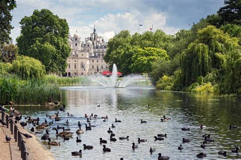 St. James’s Park | London park, Travel guide london, Best places in london